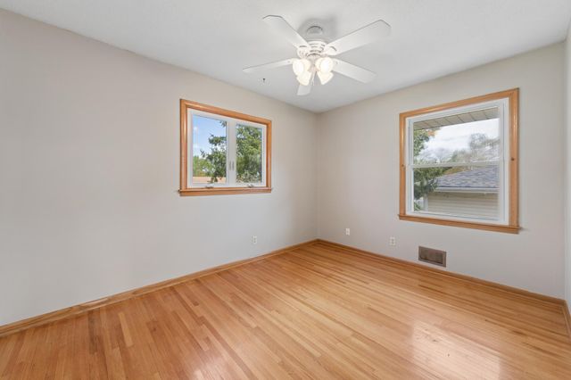 7925 29th Avenue N, New Hope, MN 55427