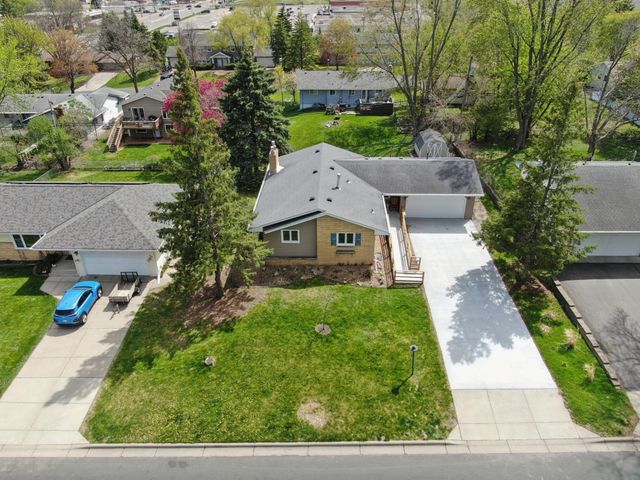 7925 29th Avenue N, New Hope, MN 55427