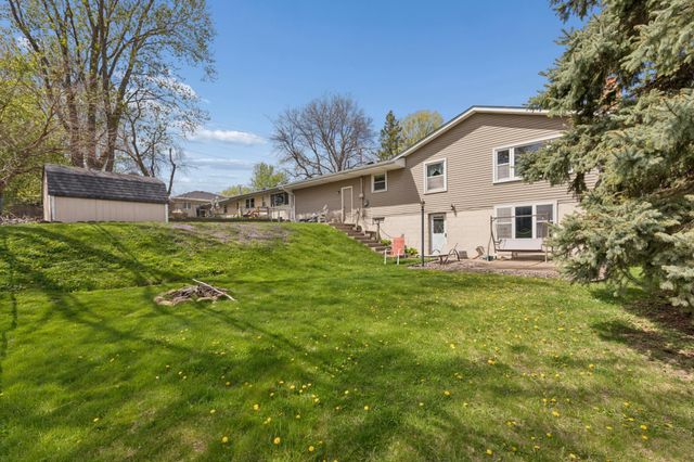7925 29th Avenue N, New Hope, MN 55427