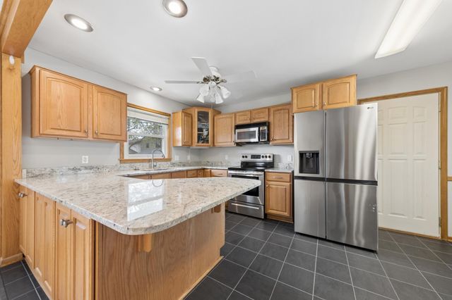 7925 29th Avenue N, New Hope, MN 55427