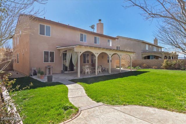 4821 W Avenue J4, Lancaster, CA 93536