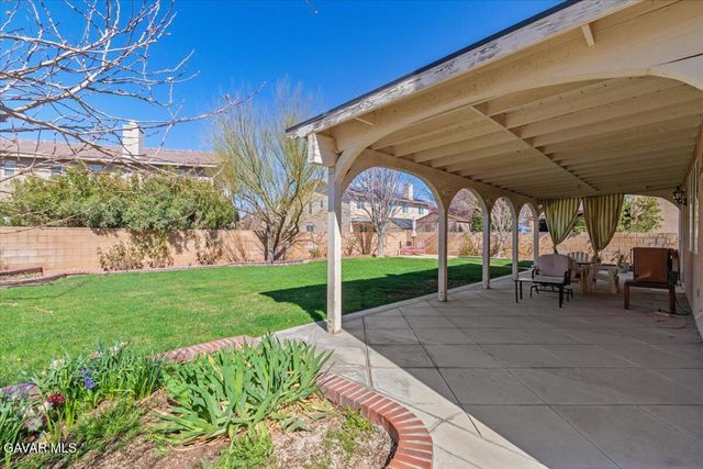 4821 W Avenue J4, Lancaster, CA 93536