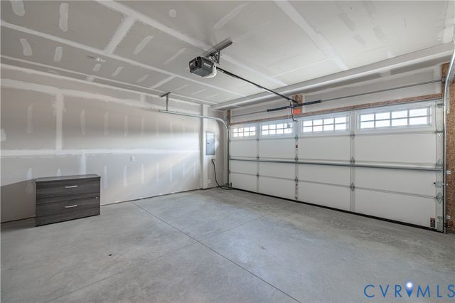 6712 Mayland Ridge Ln, Moseley, VA 23120