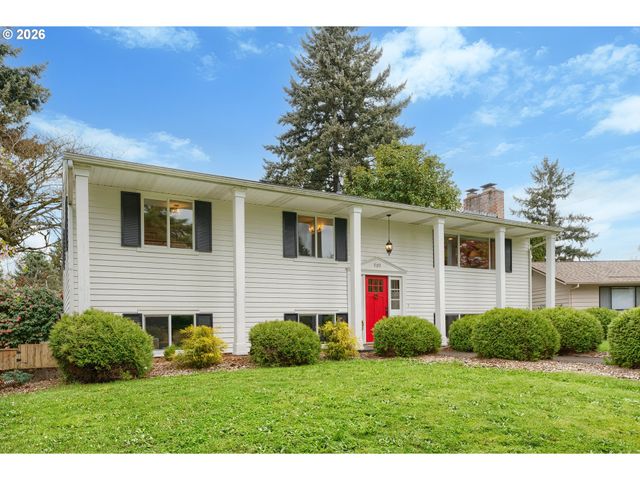 909 Nw 49th St, Vancouver, WA 98663