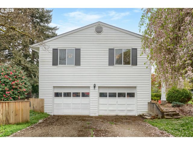 909 Nw 49th St, Vancouver, WA 98663