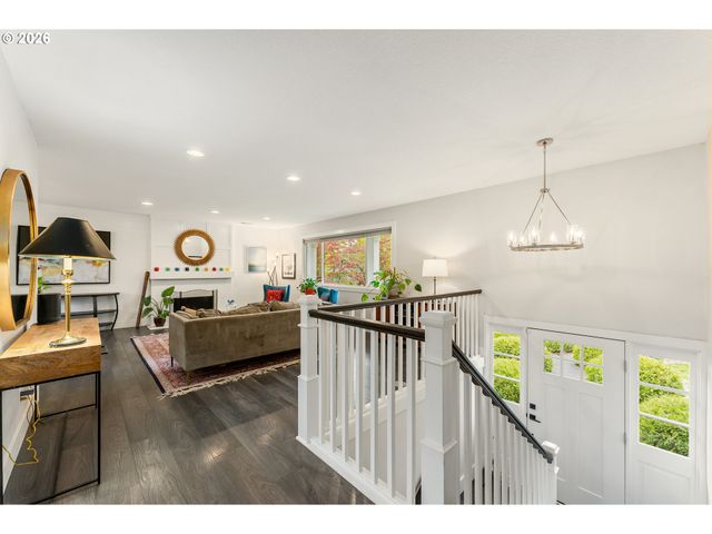 909 Nw 49th St, Vancouver, WA 98663