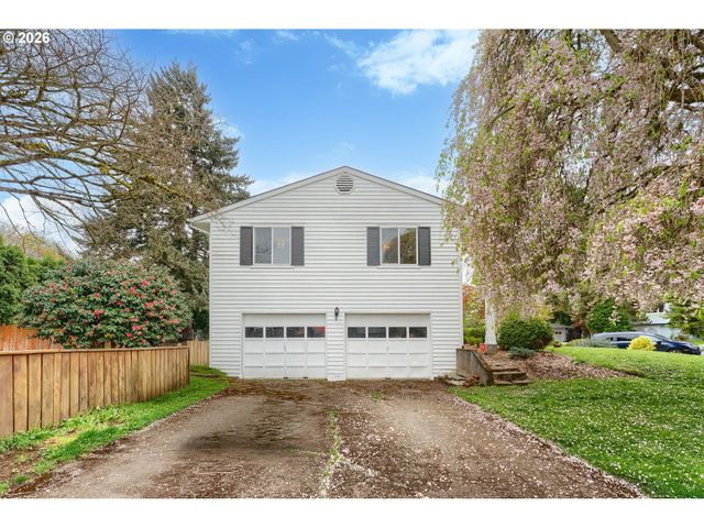 909 Nw 49th St, Vancouver, WA 98663