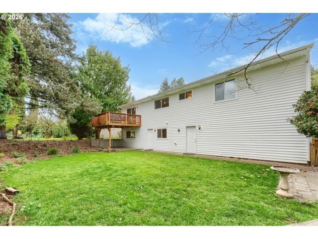 909 Nw 49th St, Vancouver, WA 98663