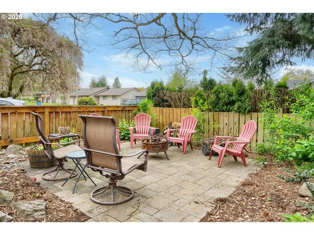 909 Nw 49th St, Vancouver, WA 98663