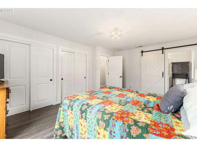 909 Nw 49th St, Vancouver, WA 98663