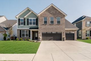 6944 Oakcrest Drive, Mccordsville, IN 46055
