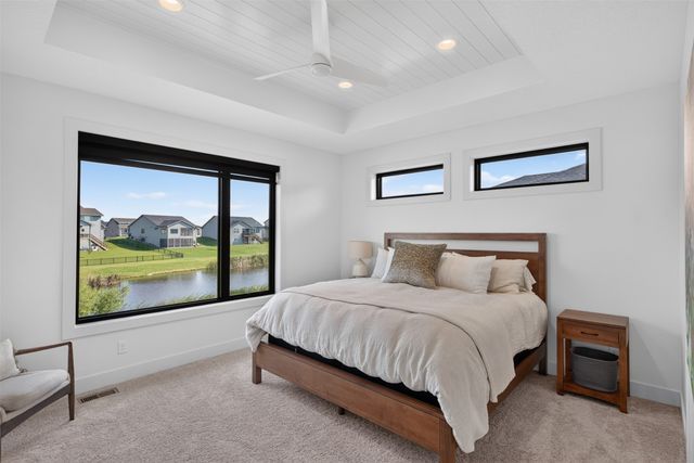 125 NW Alderleaf Drive, Waukee, IA 50263