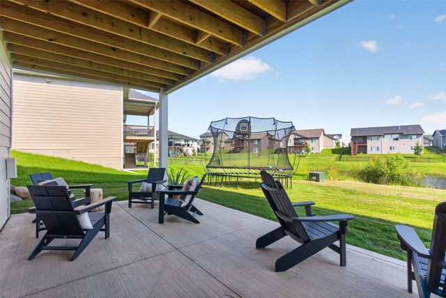 125 NW Alderleaf Drive, Waukee, IA 50263