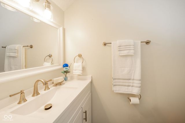 1596 Marborough Lane, Indianapolis, IN 46260
