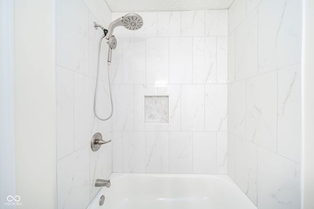 1596 Marborough Lane, Indianapolis, IN 46260