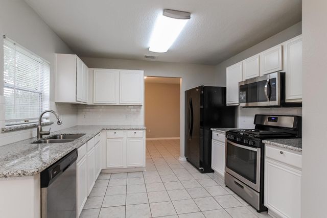 947 Leadenhall Circle, Channelview, TX 77530