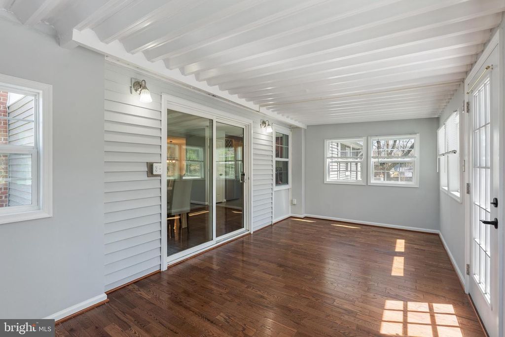 Image 13 of property listing at 10021 FOX DEN RD, Ellicott City, MD 21042