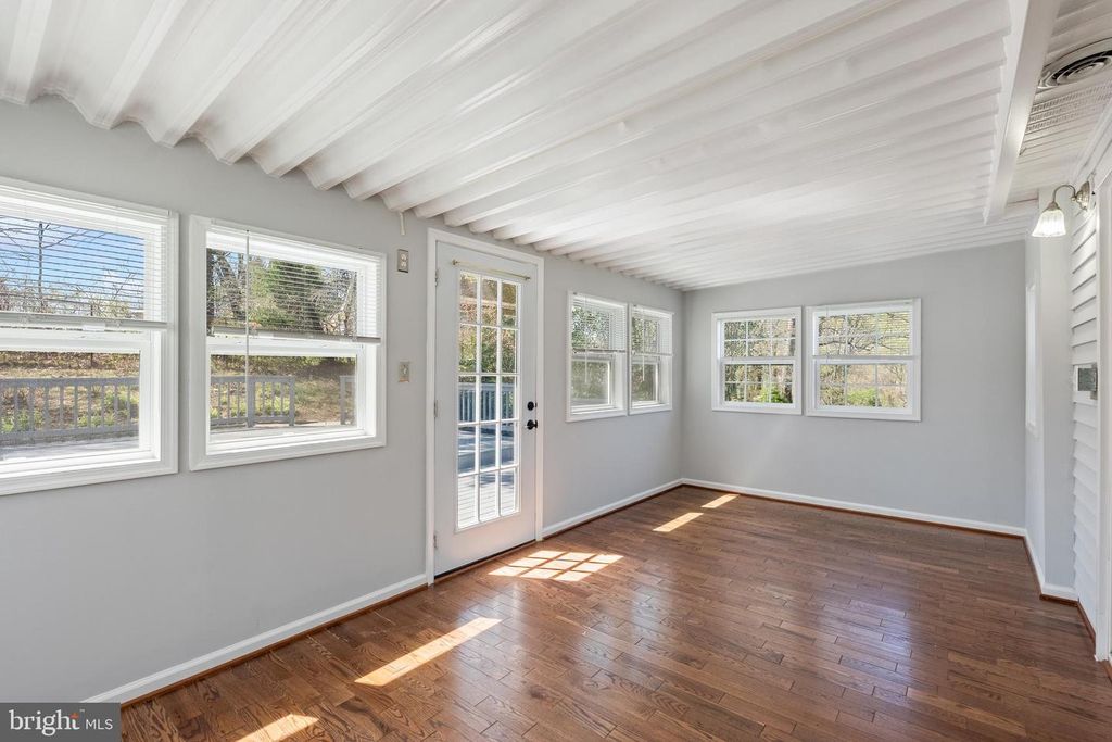 Image 14 of property listing at 10021 FOX DEN RD, Ellicott City, MD 21042