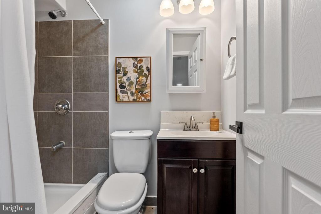 Image 27 of property listing at 10021 FOX DEN RD, Ellicott City, MD 21042