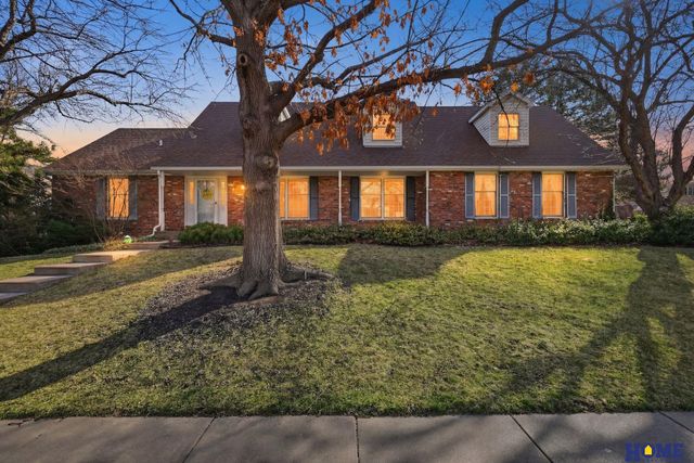 930 Evergreen Drive, Lincoln, NE 68510