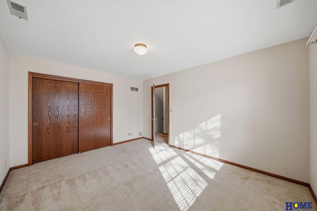 930 Evergreen Drive, Lincoln, NE 68510