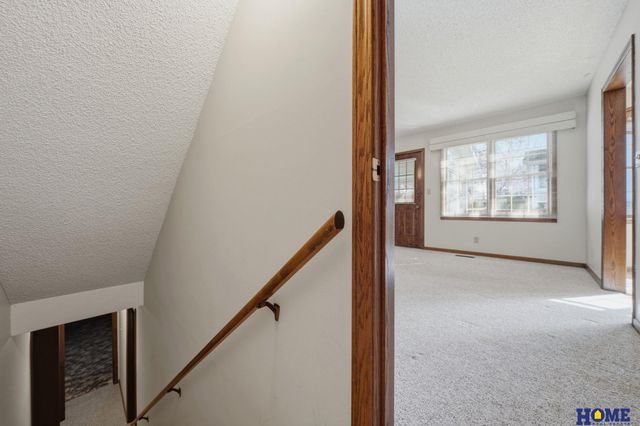 930 Evergreen Drive, Lincoln, NE 68510