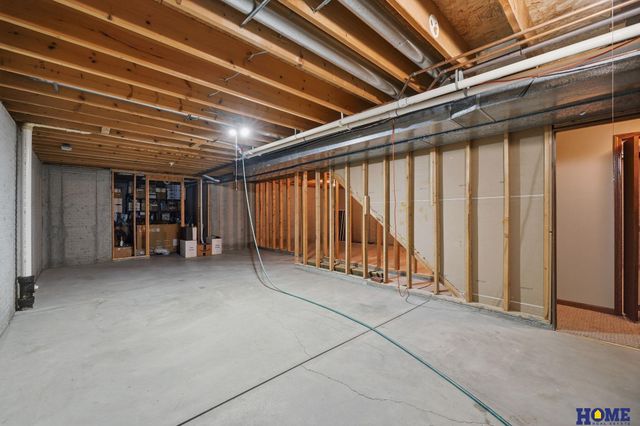 930 Evergreen Drive, Lincoln, NE 68510