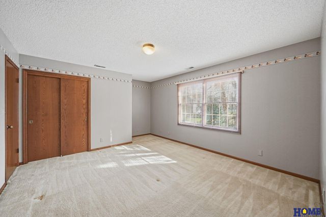 930 Evergreen Drive, Lincoln, NE 68510