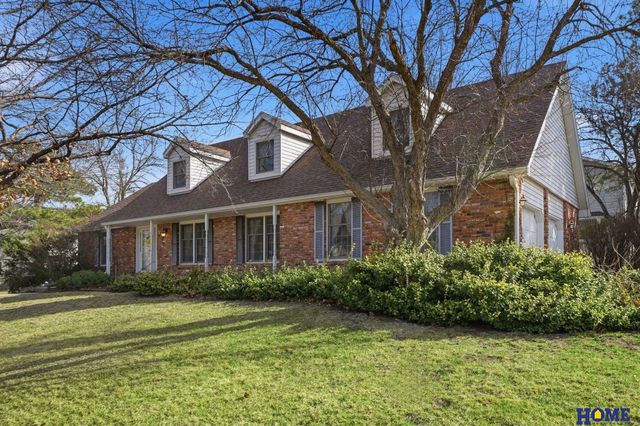 930 Evergreen Drive, Lincoln, NE 68510