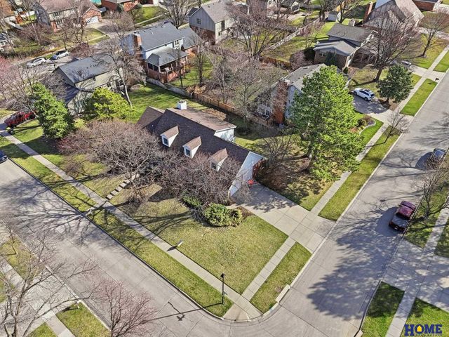 930 Evergreen Drive, Lincoln, NE 68510