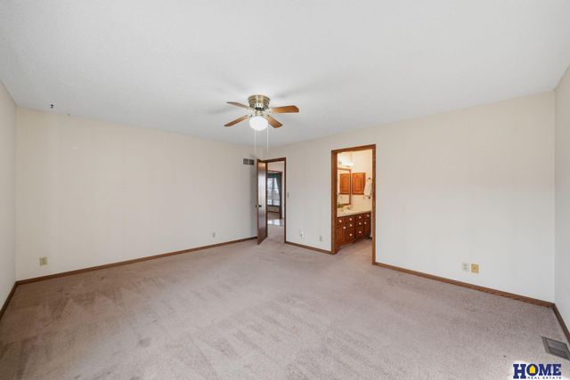 930 Evergreen Drive, Lincoln, NE 68510