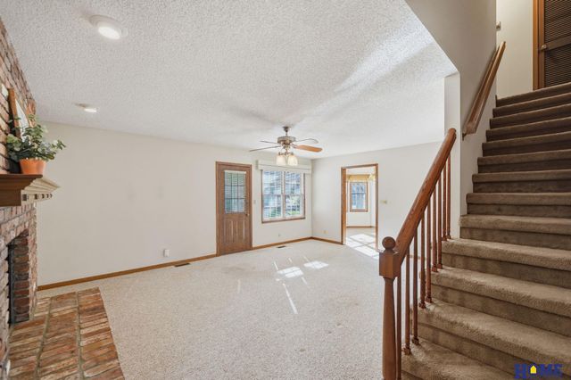 930 Evergreen Drive, Lincoln, NE 68510