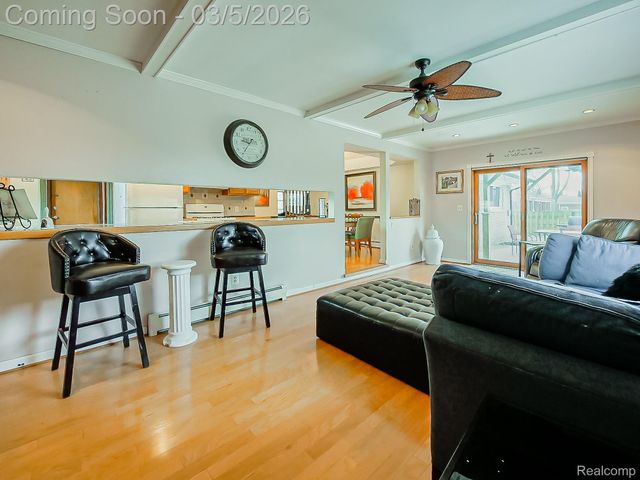 31745 Schoolcraft, Fraser, MI 48026