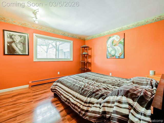 31745 Schoolcraft, Fraser, MI 48026