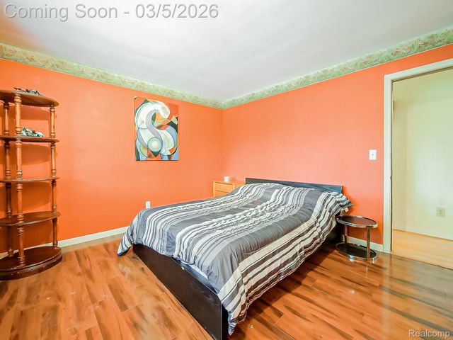 31745 Schoolcraft, Fraser, MI 48026