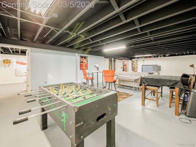 31745 Schoolcraft, Fraser, MI 48026