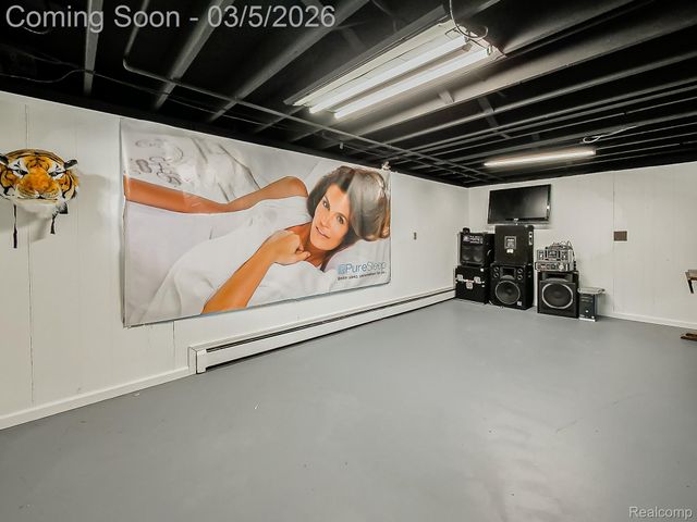 31745 Schoolcraft, Fraser, MI 48026