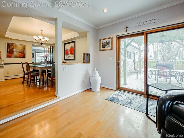 31745 Schoolcraft, Fraser, MI 48026