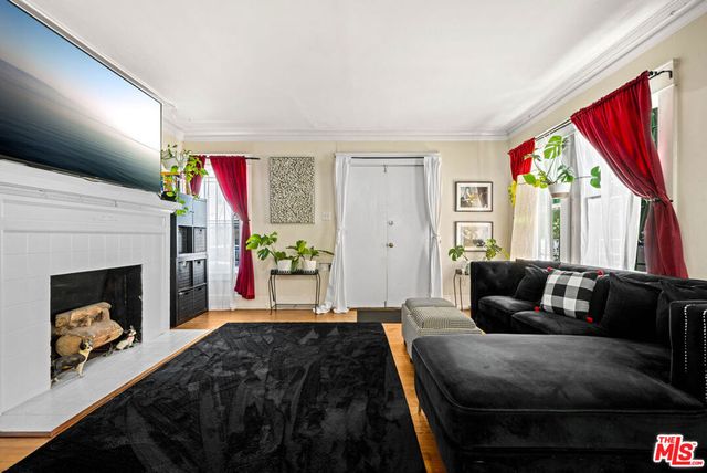 6104 Winans Drive, Los Angeles, CA 90068