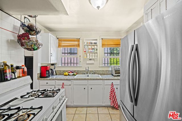6104 Winans Drive, Los Angeles, CA 90068