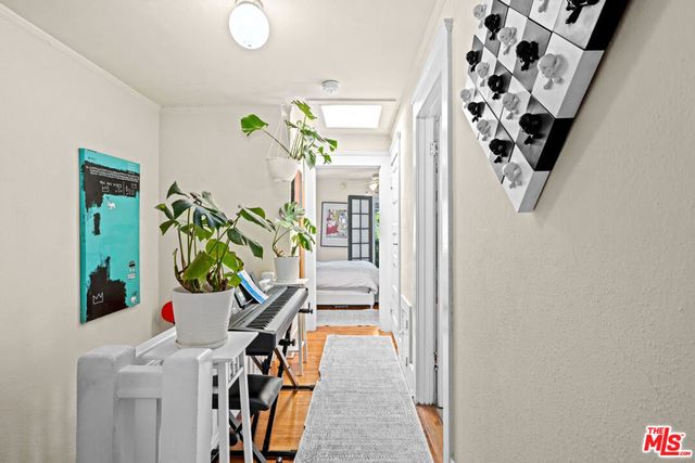6104 Winans Drive, Los Angeles, CA 90068