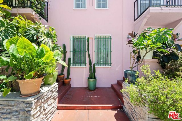 6104 Winans Drive, Los Angeles, CA 90068