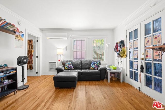 6104 Winans Drive, Los Angeles, CA 90068