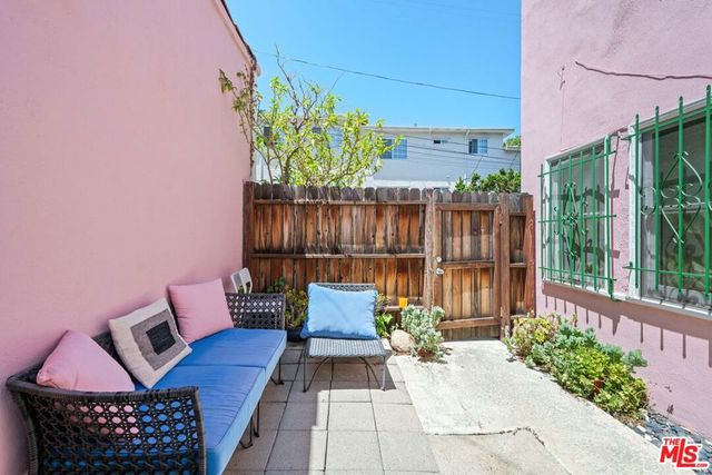 6104 Winans Drive, Los Angeles, CA 90068