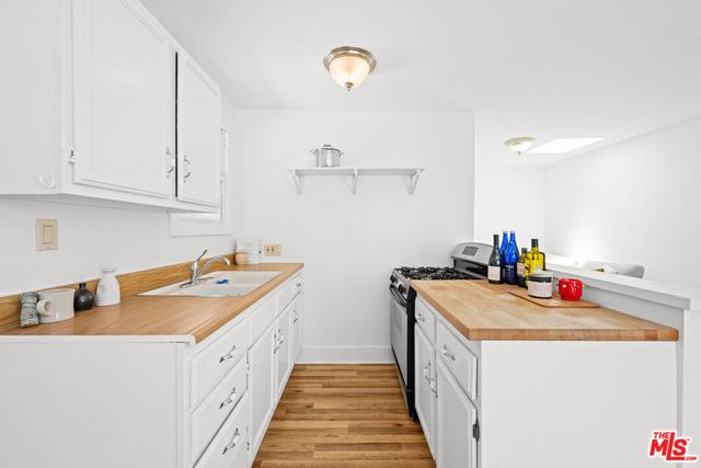 6104 Winans Drive, Los Angeles, CA 90068