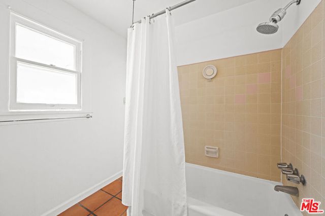 6104 Winans Drive, Los Angeles, CA 90068