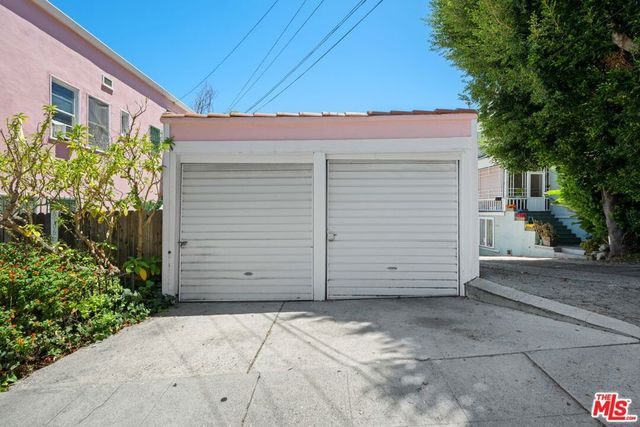 6104 Winans Drive, Los Angeles, CA 90068