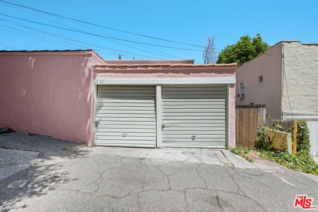 6104 Winans Drive, Los Angeles, CA 90068