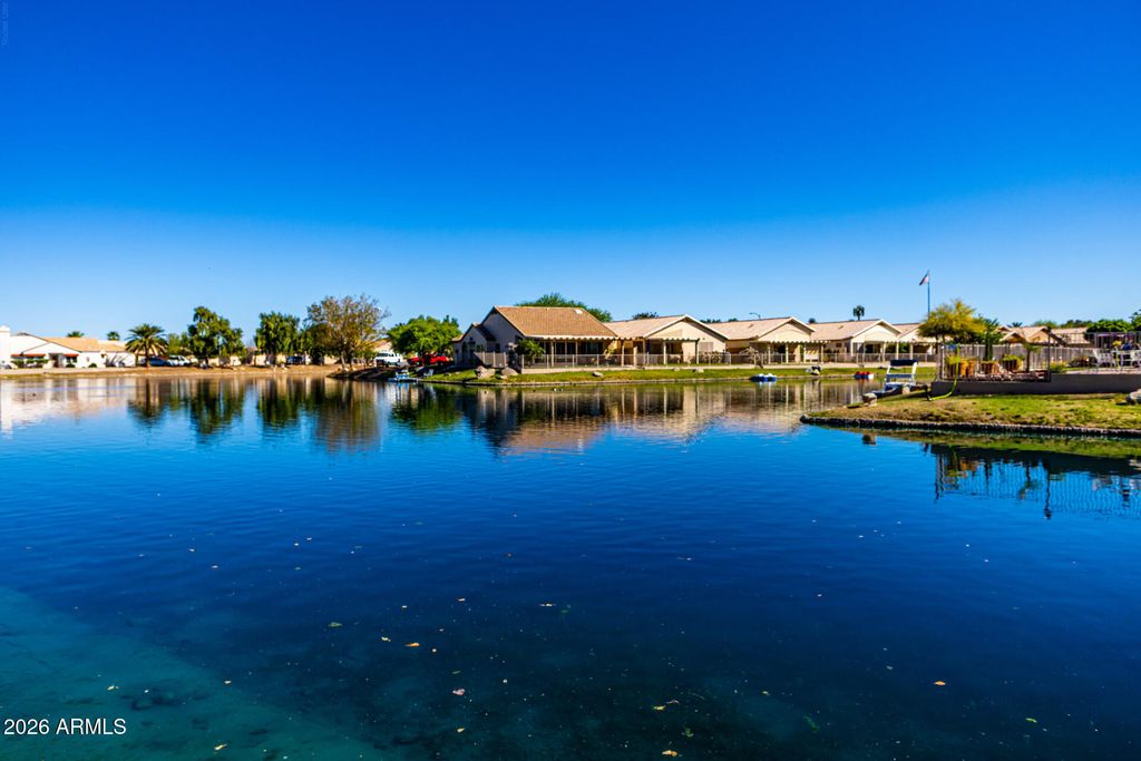 Image 19 of property listing at 10617 W RUNION Drive, Peoria, AZ 85382