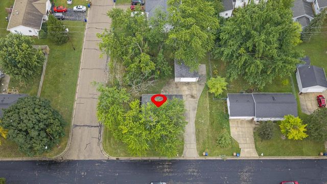1200 FIELDCREST DRIVE, Menasha, WI 54952